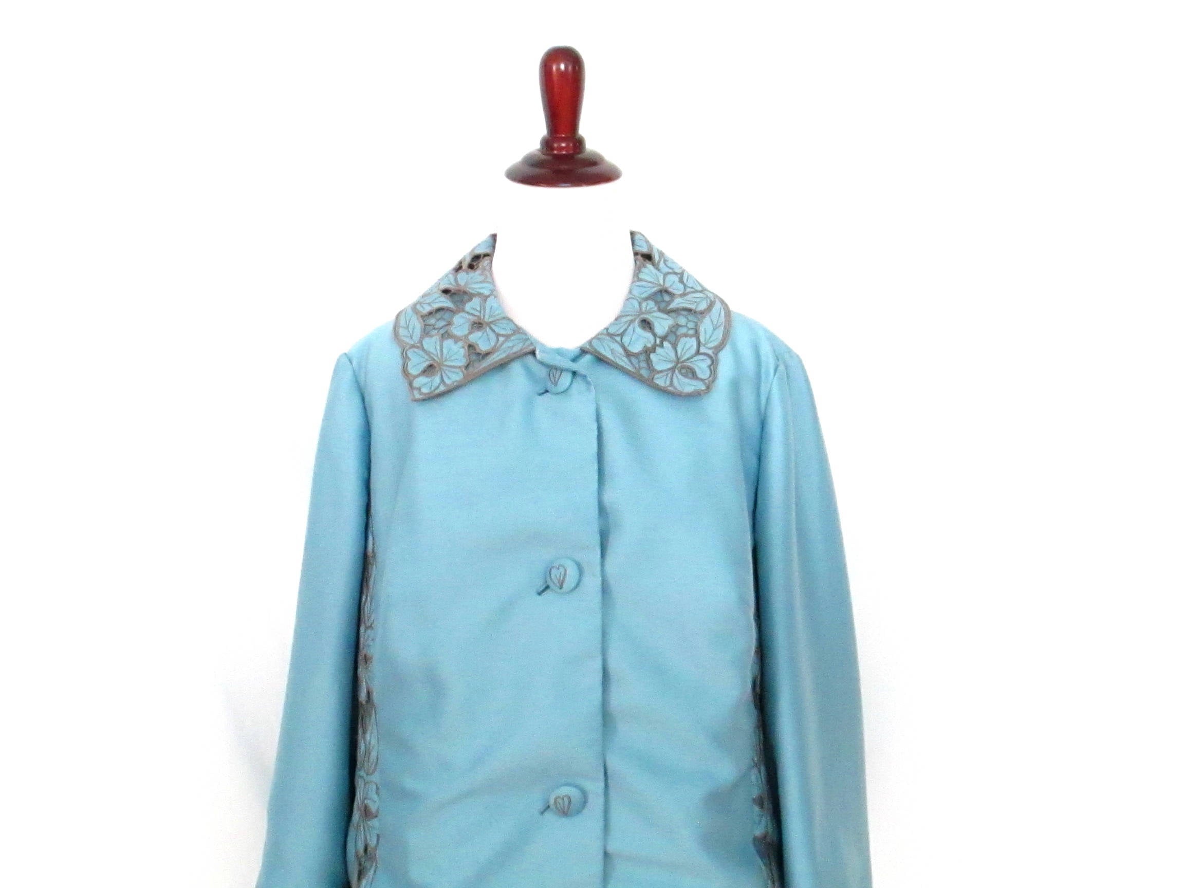 1970&#39;s Embroidered Blazer Vintage Hand Tailored Blazer Retro Floral Embroidered Blazer Pale Blue Blazer 1970&#39;s Custom Made Blazer Jacket