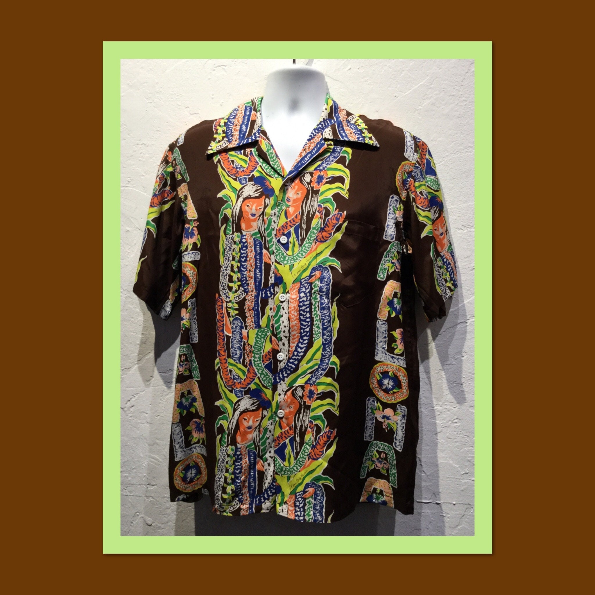 1940s vintage reproduction Hawaiian shirt by Kona Bay. Currently available in sizes medium, large, & XX large.
