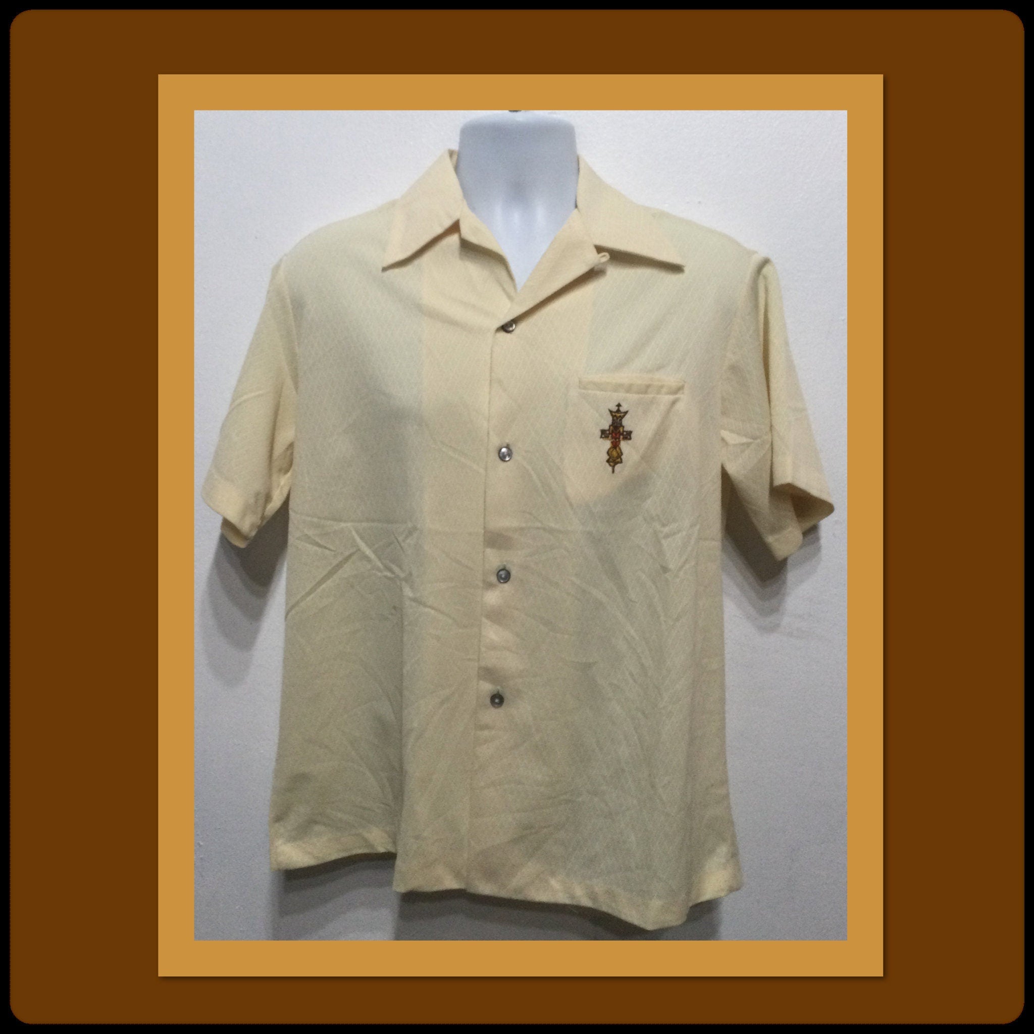 1960s vintage Hawaiian shirt by Malihini. Size large