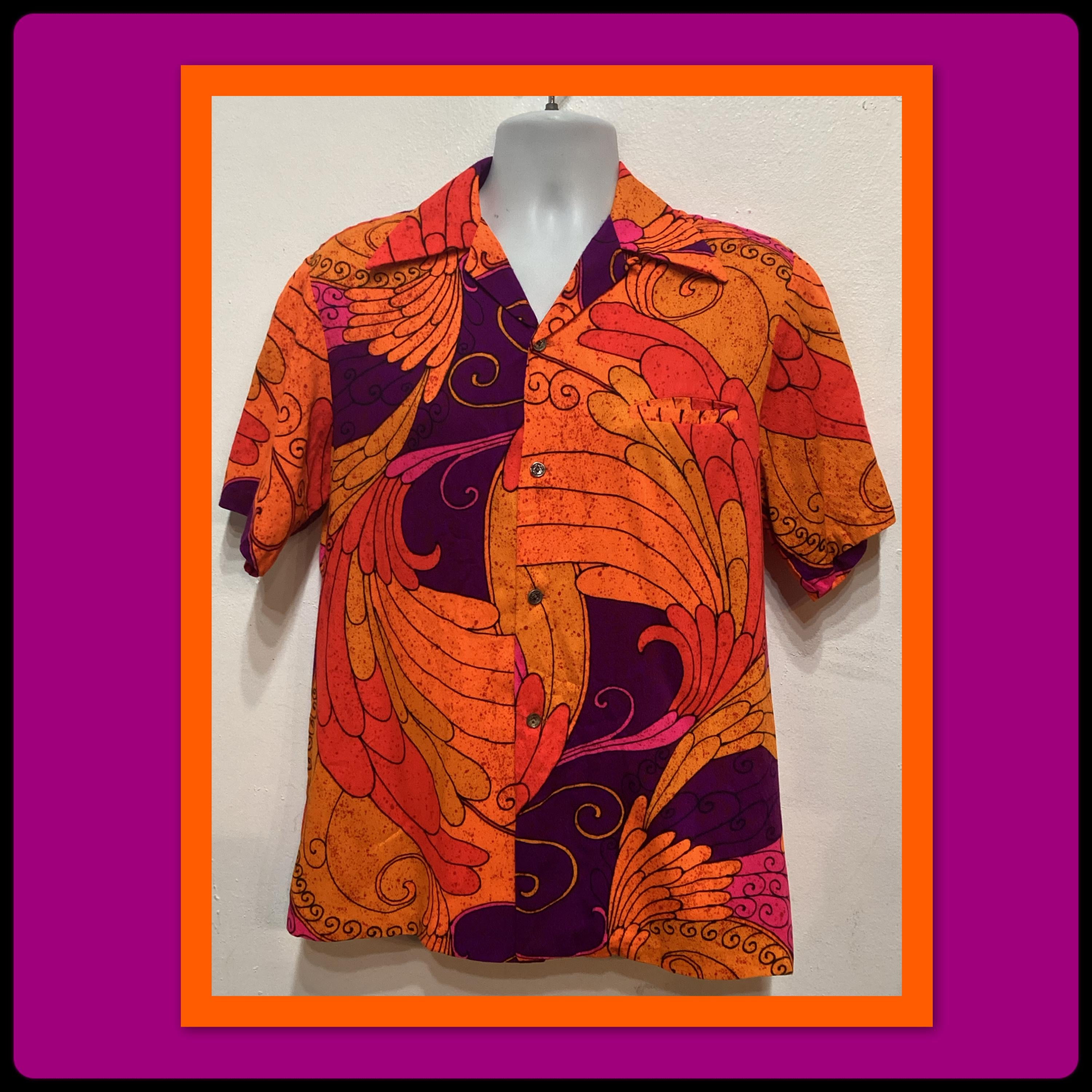 1960s Vintage psychedelic tiki style Hawaiian shirt by Waikiki Wear. Size medium